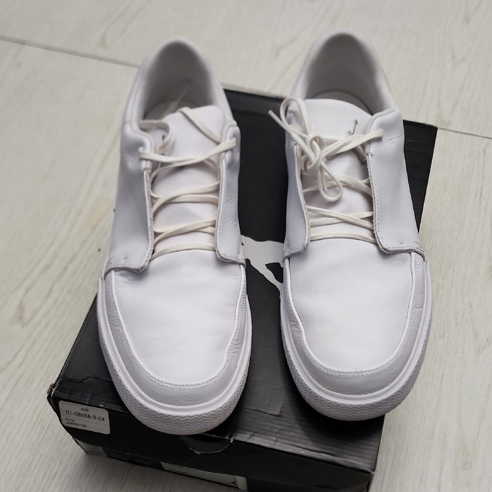 Jordan V.5 Grown Low Box - Black and White